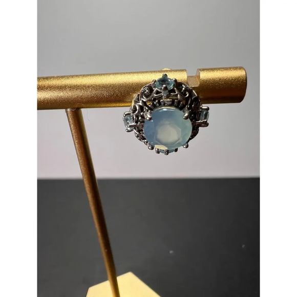 Blue chalcedony Sterling silver stud earrings - Picture 5 of 11